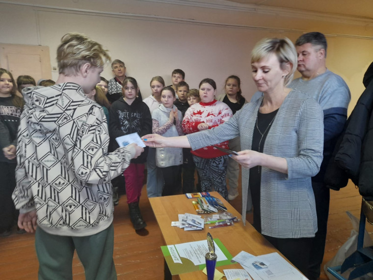 "Готов к труду и обороне!" Торжественное вручение значков и удостоверений ВФСК "ГТО". "Готов к труду и обороне!" Торжественное вручение значков и удостоверений ВФСК "ГТО".